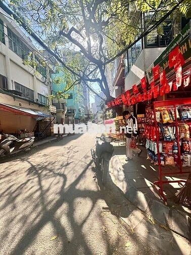 Bán nhà trung tâm Cầu Giấy – diện tích 60m² – 6 tầng — 20m ra Phố Lớn