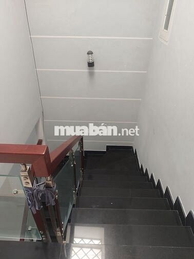 Nhà 1 lầu 2 PN gần dự án an sương 4x14m giá 4ty4 còn bớt