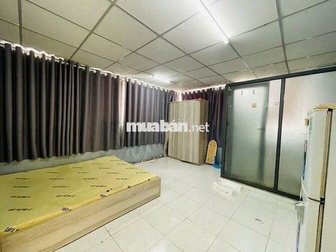 Studio bancol cửa sổ trời thoáng giá rẻ đường Quang Trung