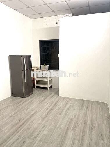 Cho Nữ thuê phòng, Lầu 1 Hồ Thị Kỷ, Q10