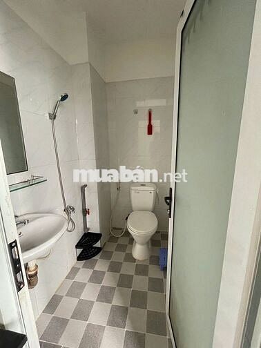 Studio bancol cửa sổ trời thoáng giá rẻ đường Quang Trung