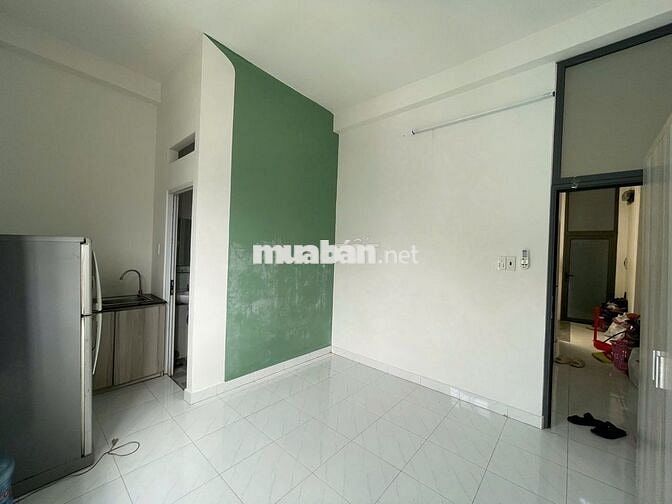 Studio bancol cửa sổ trời thoáng giá rẻ đường Quang Trung