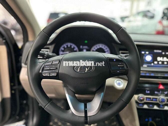 Hyundai Elantra 2022 1.6 AT Đen 36.000km