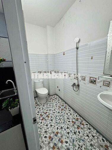 Studio full nthat cửa sổ 3tr4, ban công 4tr