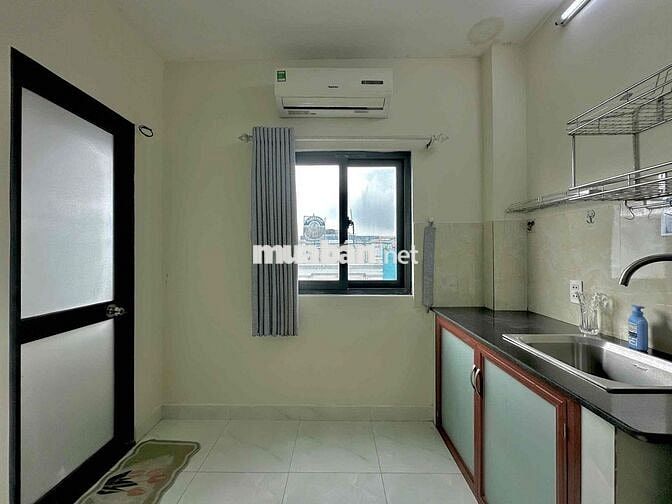 STUDIO BAN CÔNG - FULL NỘI THẤT - CÓ THANG MÁY - GẦN AEON - HUIT