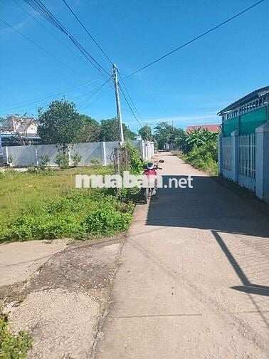 Cần bán 6,96m đất nền thổ cư mặt tiền lộ bê tông  trên 3m trung tâm TĐ