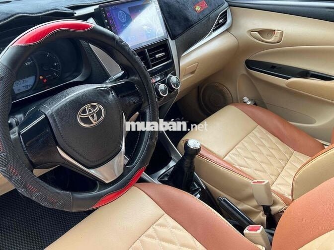 Toyota Vios màu Đỏ