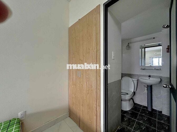 STUDIO BAN CÔNG - FULL NỘI THẤT - CÓ THANG MÁY - GẦN AEON - HUIT