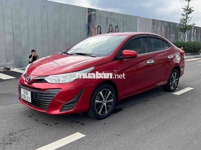 Toyota Vios màu Đỏ