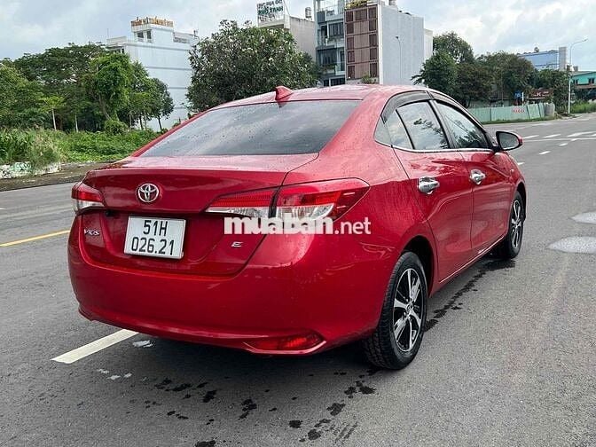 Toyota Vios màu Đỏ