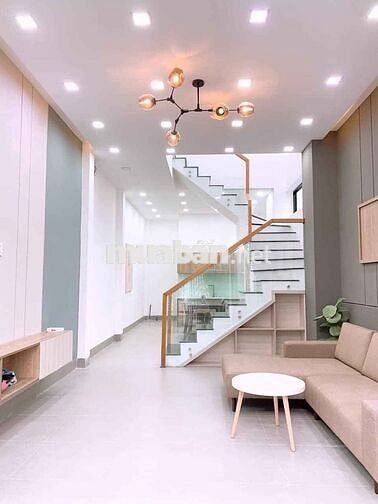 Cho thuê nhà HXH 1017/2B Lạc Long Quân P.11 Q.Tân Bình