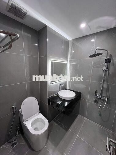 Bán gấp căn hộ chung cư cao cấp N03T7 Ngoại Giao Đoàn 2PN 2WC DT: 80m2