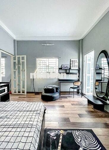 CHDV Mặt tiền đường Lê Văn Lương. Dòng tiền 18tr/tháng. Khu sầm uất