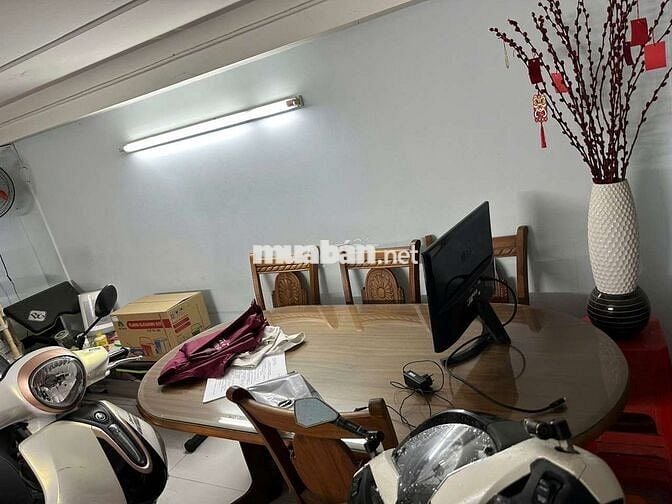 Nhà 3 PN Nguyễn Văn Công giá 11tr