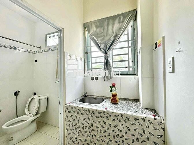 🔴Studio cửa sổ đón nắng ngay Trần Bá Giao