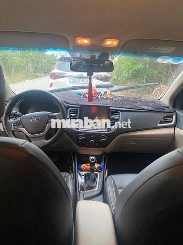 Hyundai 2023 màu Đỏ