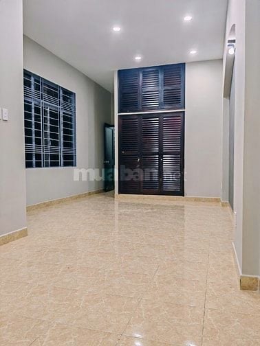 SÁT MẶT TIỀN! NHÀ NGUYÊN CĂN, HXH, 3 TẦNG, MỚI CỨNG, GIÁ 19TR TL