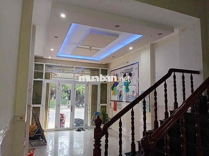 Cho thuê nhà Nguyên Căn 3 tầng 3PN, 3WC mặt tiền Đường Điện Biên Phủ