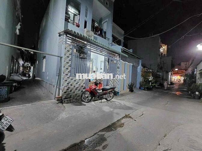 E Cần cho thuê nhà trống sẵn, có tủ lạnh tiết kiệm điện