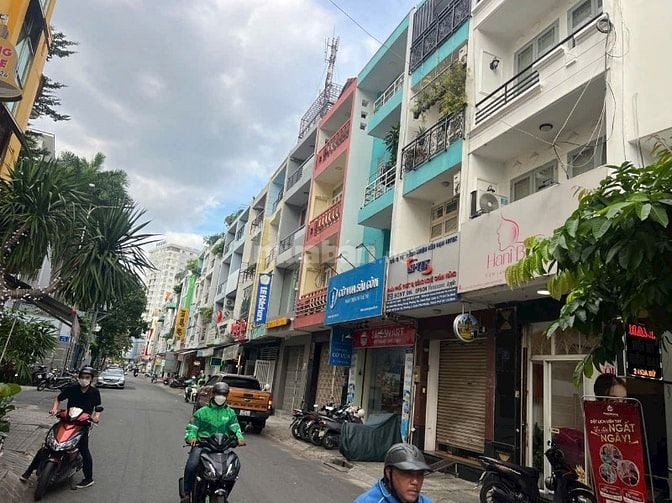 Cho thuê nhà Mt Hoa Sứ, P.2, Phú Nhuận DT 4x16m. Trệt 3L. Giá 32tr