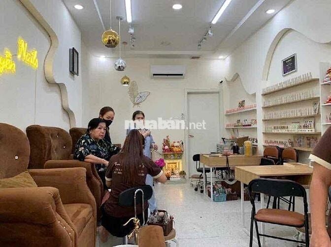 Nhà mặt tiền kd vi tri đẹp 2 tầng Lò Siêu-q11 (3,6m x 13m)