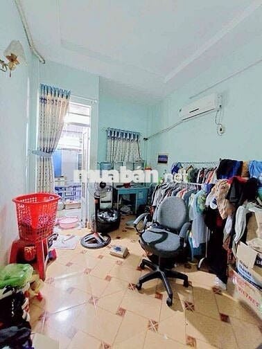 E Cần cho thuê nhà trống sẵn, có tủ lạnh tiết kiệm điện