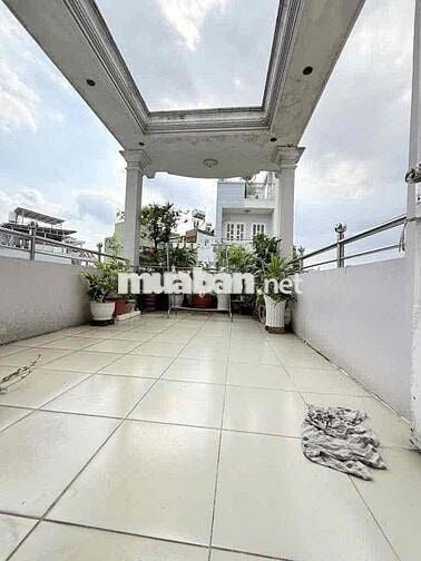 Nhà mặt tiền 3 lầu Lạc Long Quân-q11 ( 3.2m x 13m) vị trí kd đẹp