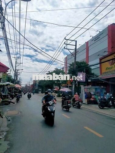 Nhà vĩnh lộc gần tr. Học gần chợ