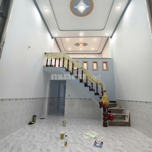 Bán nhà đẹp 3pn ,2w ,phòng khách rộng DT: 4*14m 1T+ lầu