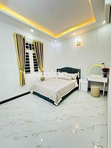 BÁN NHÀ 3 TẦNG, HXH THÔNG, Ở NGAY, 3 TẦNG, 4PN, KẾ QUẬN 7, NHỈNH 6 TỶ