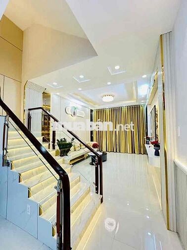 BÁN NHÀ 3 TẦNG, HXH THÔNG, Ở NGAY, 3 TẦNG, 4PN, KẾ QUẬN 7, NHỈNH 6 TỶ