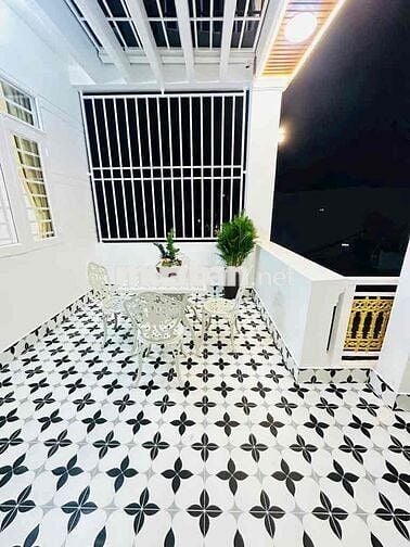 BÁN NHÀ 3 TẦNG, HXH THÔNG, Ở NGAY, 3 TẦNG, 4PN, KẾ QUẬN 7, NHỈNH 6 TỶ