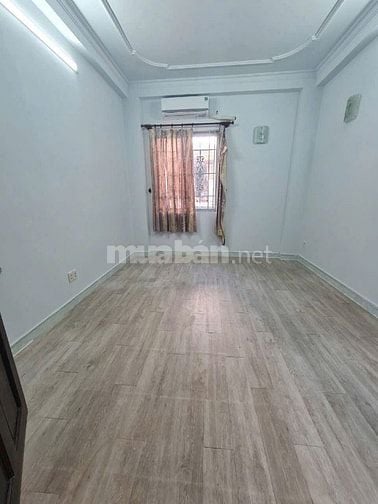 Cho thuê nhà Mt Hoa Sứ, P.2, Phú Nhuận DT 4x16m. Trệt 3L. Giá 32tr