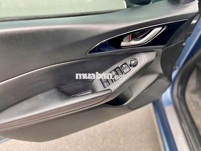 Mazda 3 2017 màu xanh