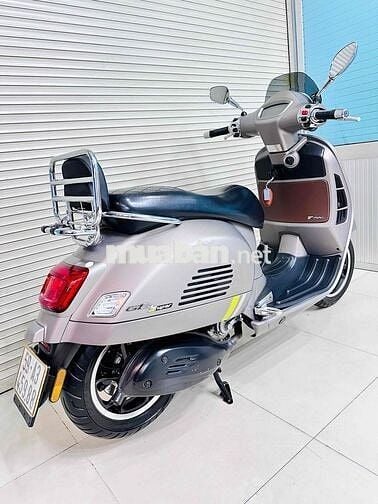Piaggio Vespa GTS 300 Super Tech HPE4 2023 Xám