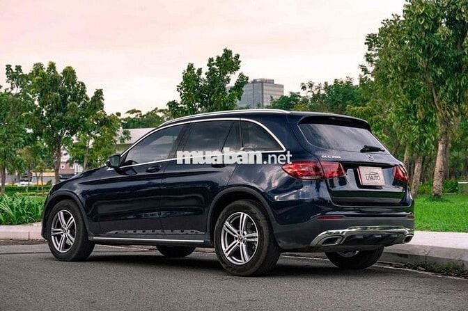 LONG ANH AUTO về Mercedes GLC200 2021