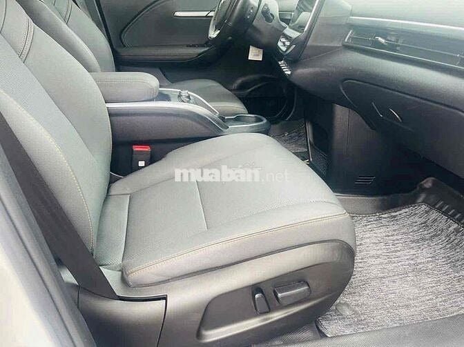 VinFast VF 6 Plus 2024 Trắng 5 vạn km