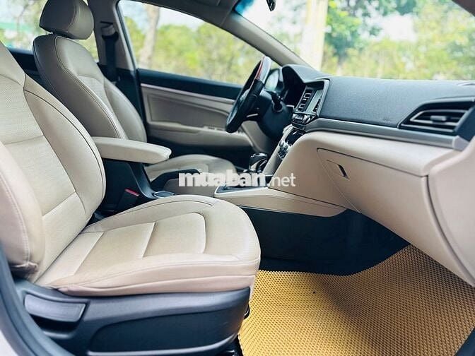 Hyundai Elantra 1.6 AT 2020 - 20000 km