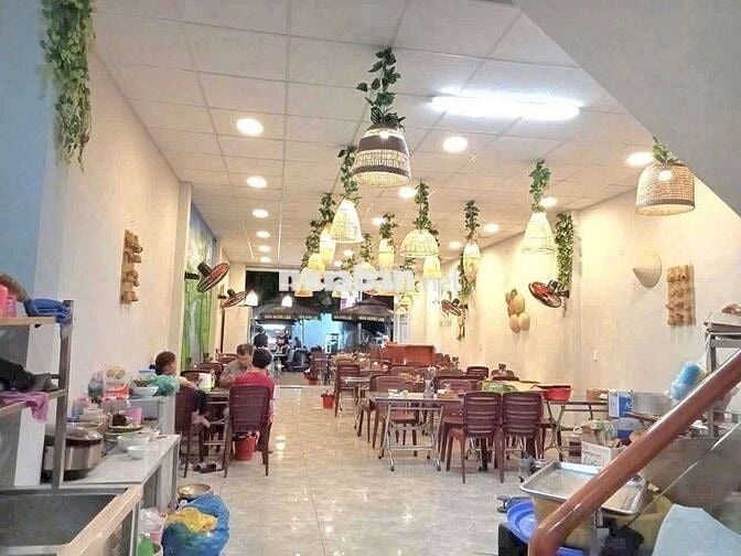 CHO THUÊ nhà 1 lầu Mặt Tiền Trần Quốc Toản Dĩ An