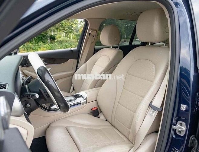 LONG ANH AUTO về Mercedes GLC200 2021
