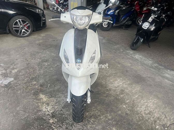 Piaggio Fly màu Trắng