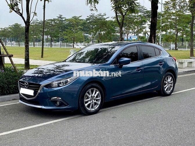 Mazda 3 2017 màu xanh