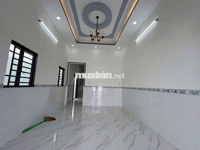 CẦN BÁN GẤP CĂN NHÀ CẤP 4 90M2 NGAY CHỢ BÌNH CHÁNH GIÁ 820TR!!!