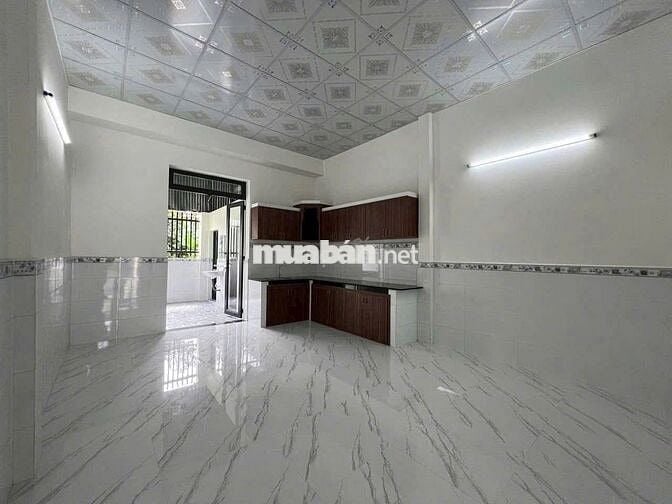 CẦN BÁN GẤP CĂN NHÀ CẤP 4 90M2 NGAY CHỢ BÌNH CHÁNH GIÁ 820TR!!!