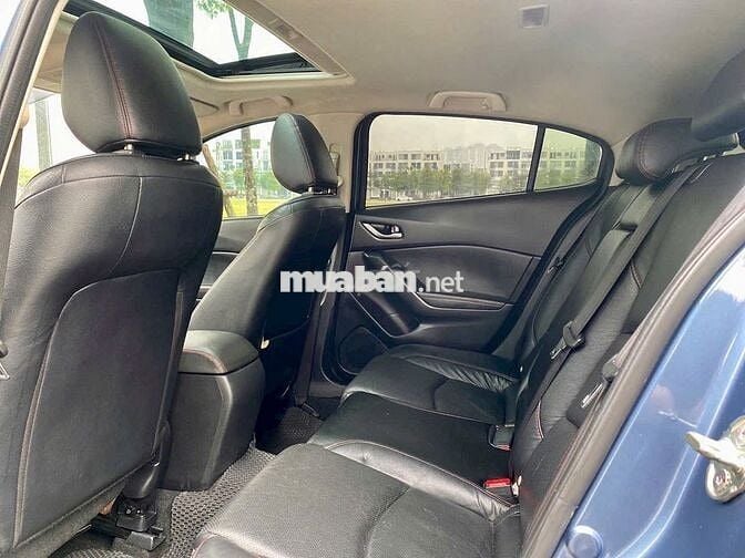Mazda 3 2017 màu xanh