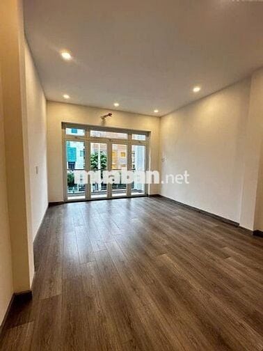 🔥 CHO THUÊ NHÀ MẶT TIỀN SƯ VẠN HẠNH - 4m x 15m. Chỉ 35tr/Tháng