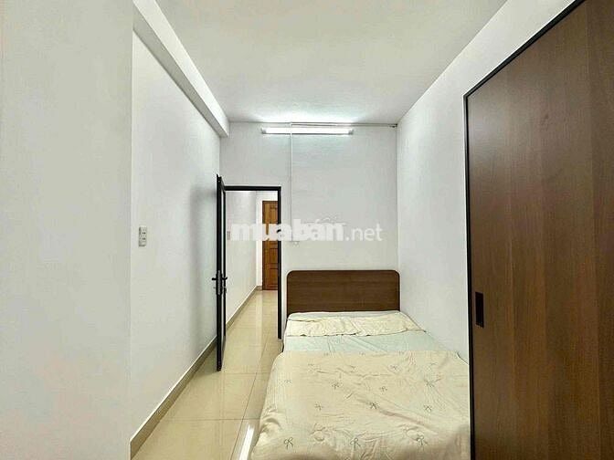 CHO THUÊ CĂN HỘ 2 PHÒNG NGỦ - 1 PHÒNG BẾP - BAN CÔNG/CỬA SỔ - FULL NỘI