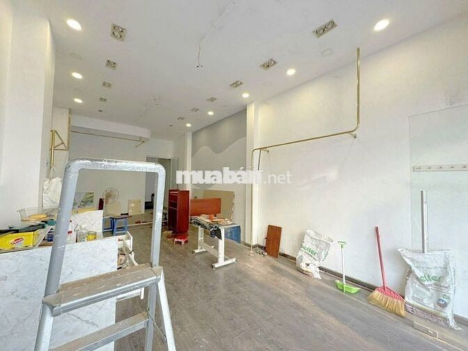 MẶT TIỀN HẺM D5 4X18M NHÀ MỚI CÓ 6 PHÒNG GẦN HUTECH