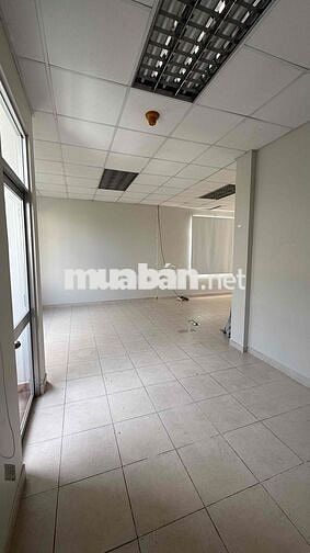 Sàn VP 80m ngay Cresent Mall Hoàng Văn Thái, fre QL, sẵn máy lạnh