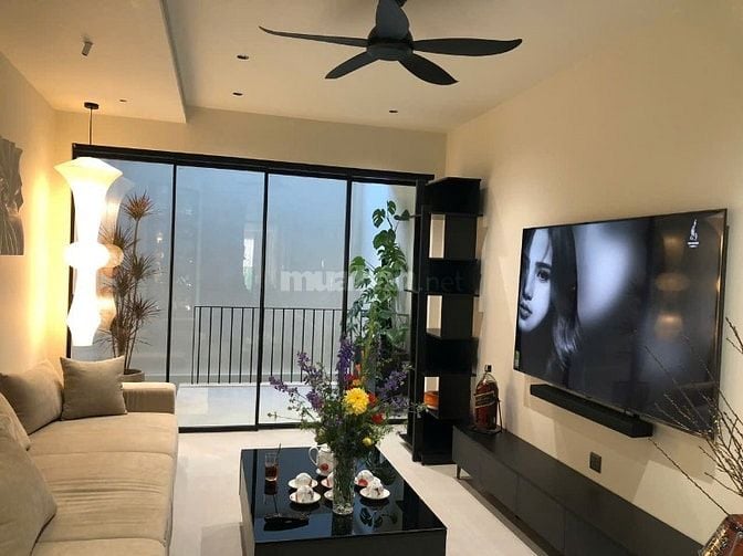 BÁN NHÀ mặt phố Ngọc Thuỵ - KD sầm uất - Thang máy nhập khẩu